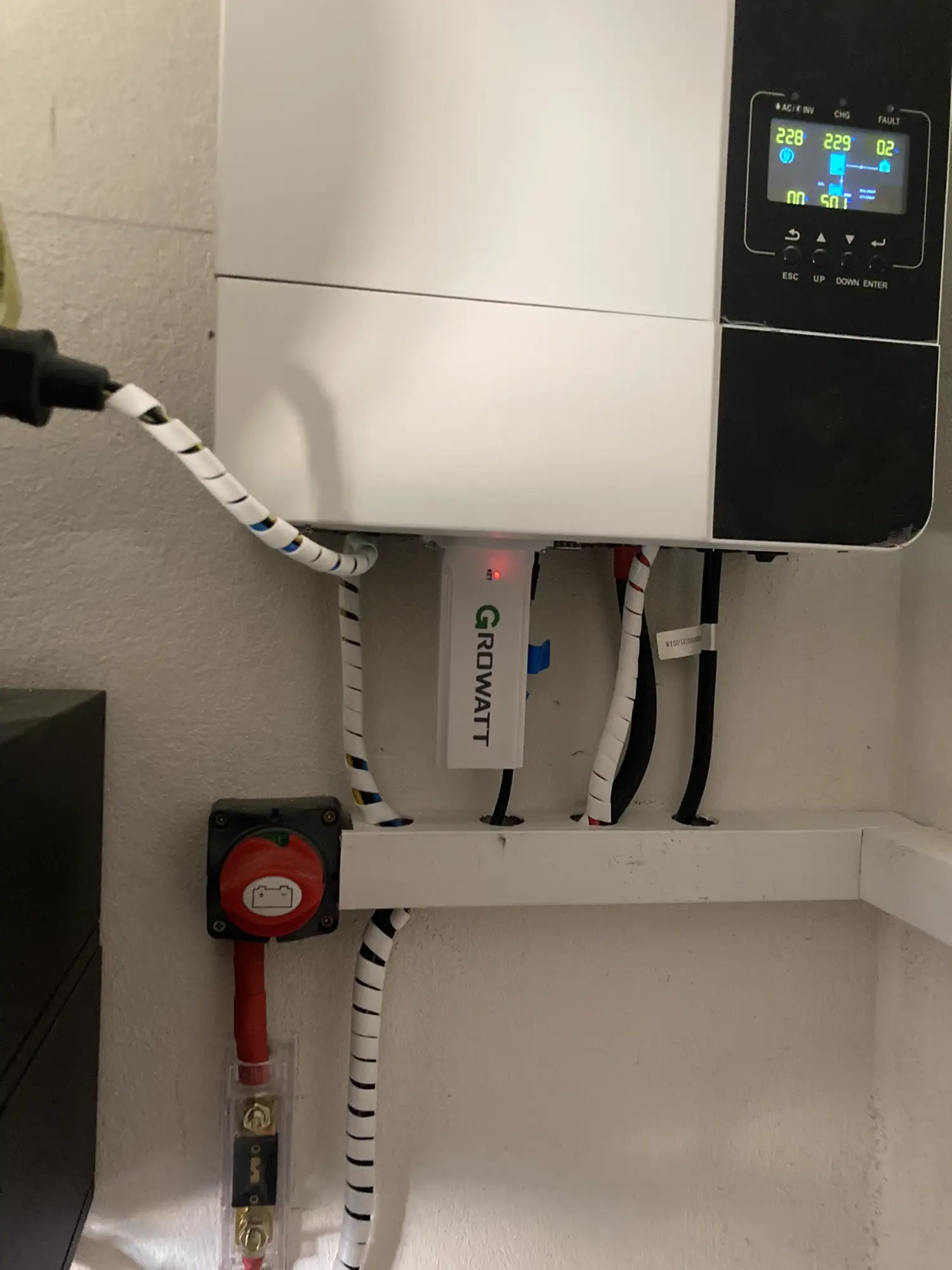 El inversor híbrido Growatt y su protección