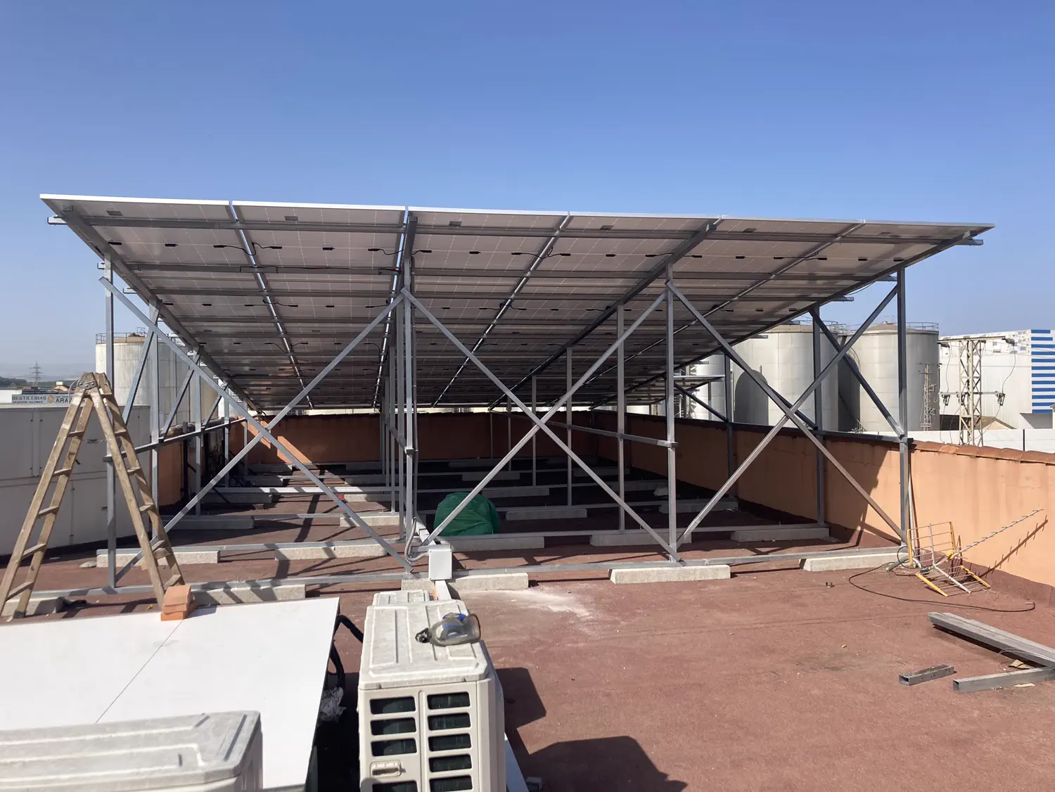 Estructura elevada terminada sobre la azotea