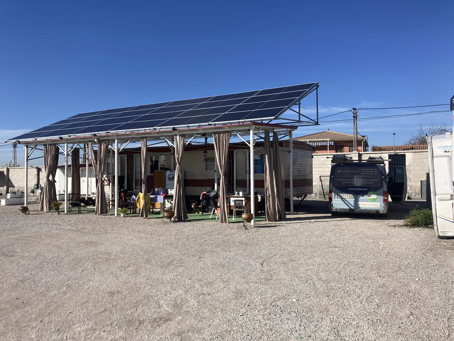 Fotovoltaica de 12 kW en camping realizado por Greenvoltio en Granada provincia